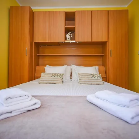 La Rocca Apartment *